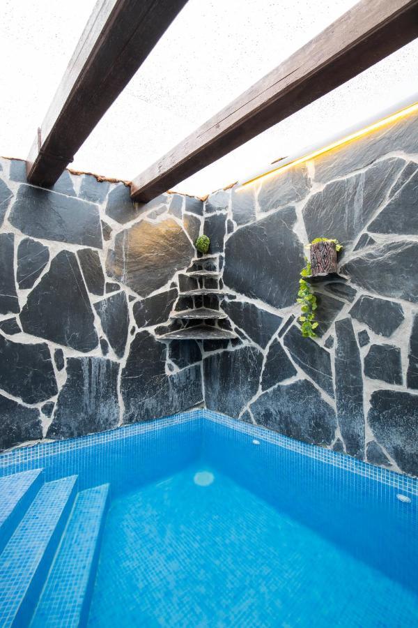 El Eden De Javier Guest House Robledillo Exterior foto