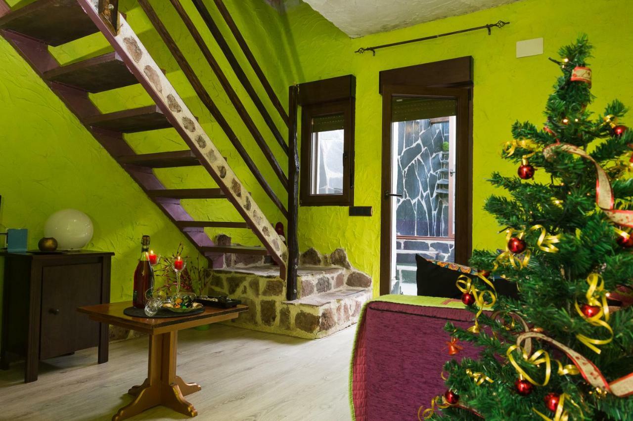 El Eden De Javier Guest House Robledillo Exterior foto